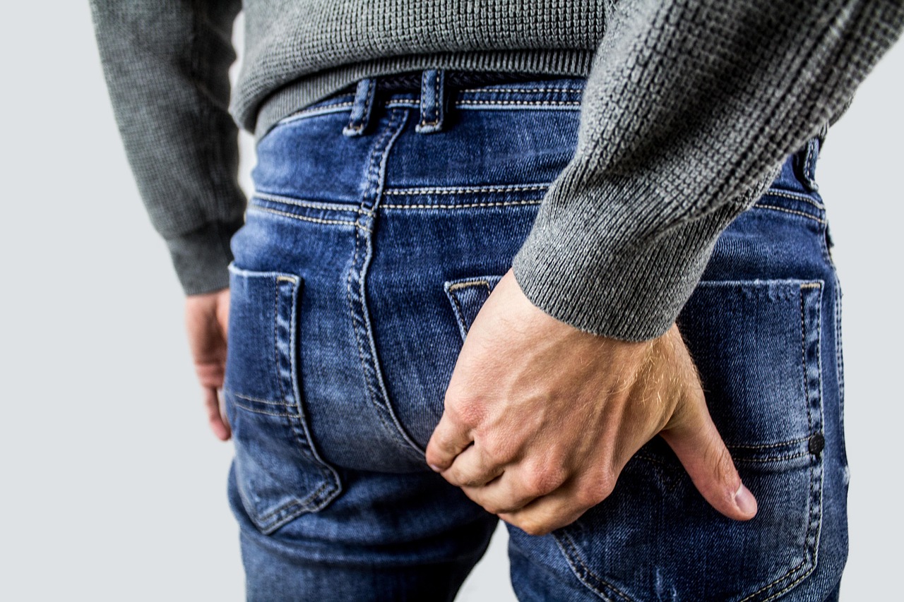 Belső aranyér tünetei, jelei és okai